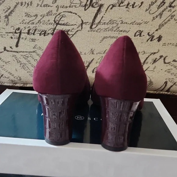 Karen Scott Penzey Dress Pumps - Picture 3 of 4